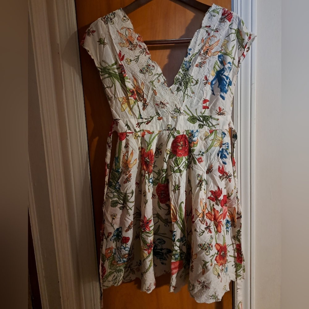 Forever 21 Floral V-Neck Summer Dress - White Base with Multicolor Flowers